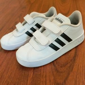 Boy's Adidas Sneakers Velcro Straps Size US 9K